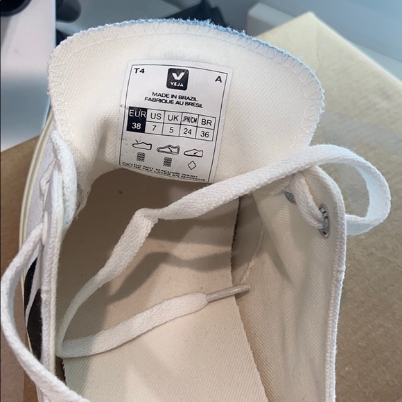 SOLD- Veja Nova canvas sneakers - Picture 5 of 7